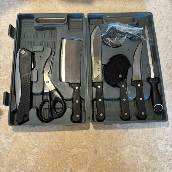 Outfitters Ridge Hunting Butcher Kit - Picture 1 of 6